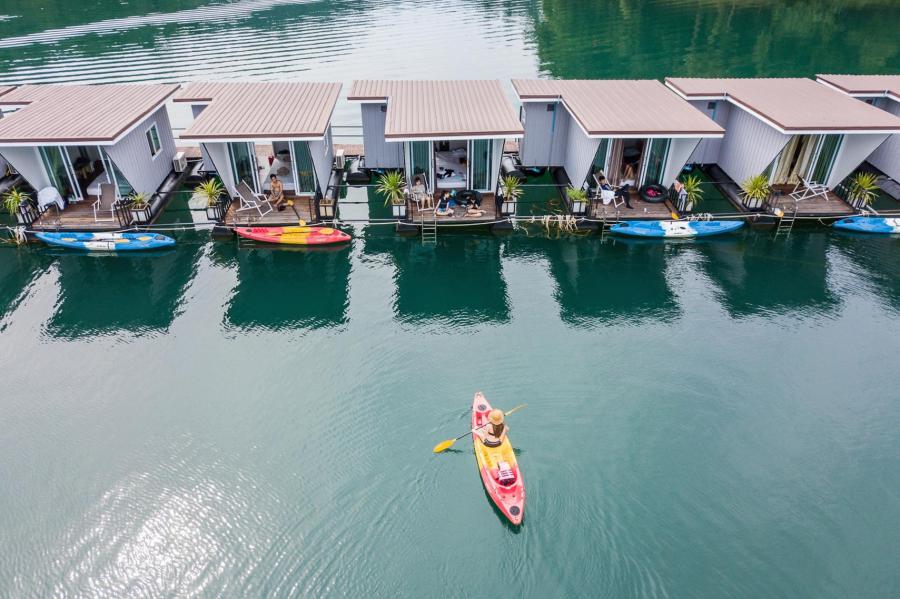 Phupha Waree Floating Resort