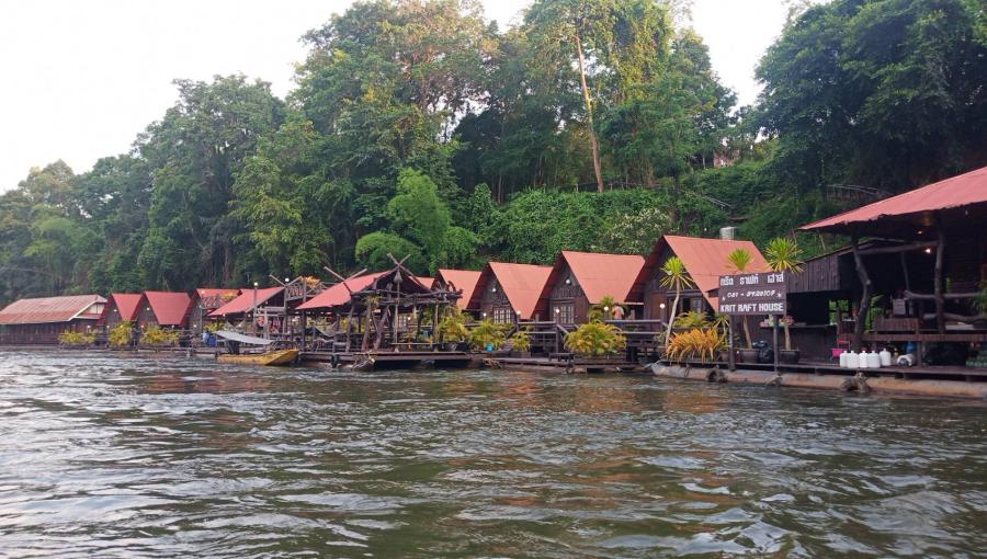 Krit Raft House