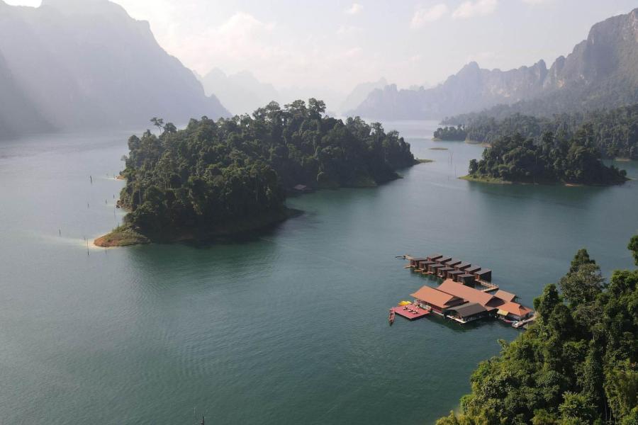 Areal view of 360° Issara Floating Resort
