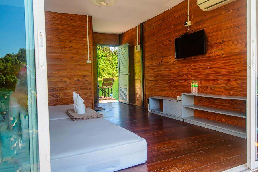 Phupha Waree - big rooms for 4 pax